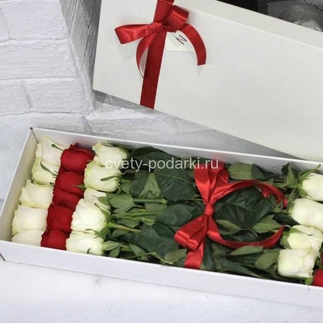 29 голландских роз в коробке 